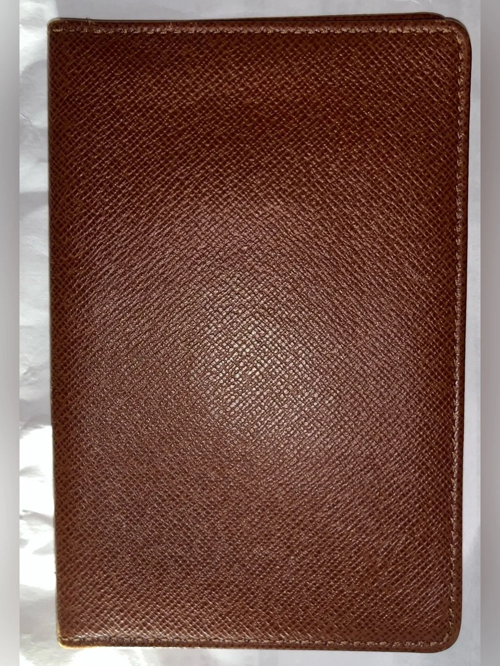 Louis Vuitton EUC Taiga Bi-Fold Wallet